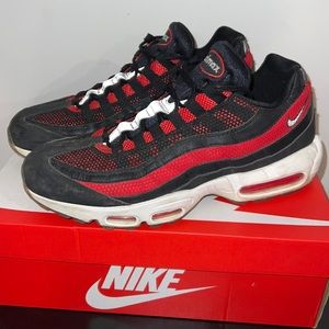 Nike Air Max 95 Essential ‘Bred’